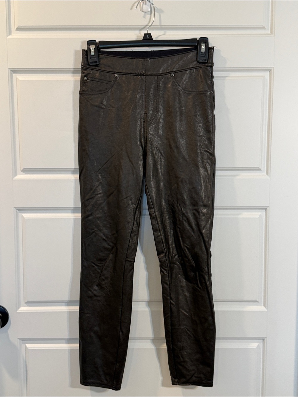 Spanx Leather-Like Ankle Skinny Pants in Noir XS - Picture 3 of 5